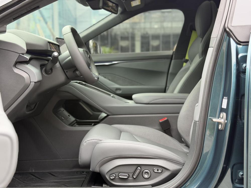XPeng XPeng P7