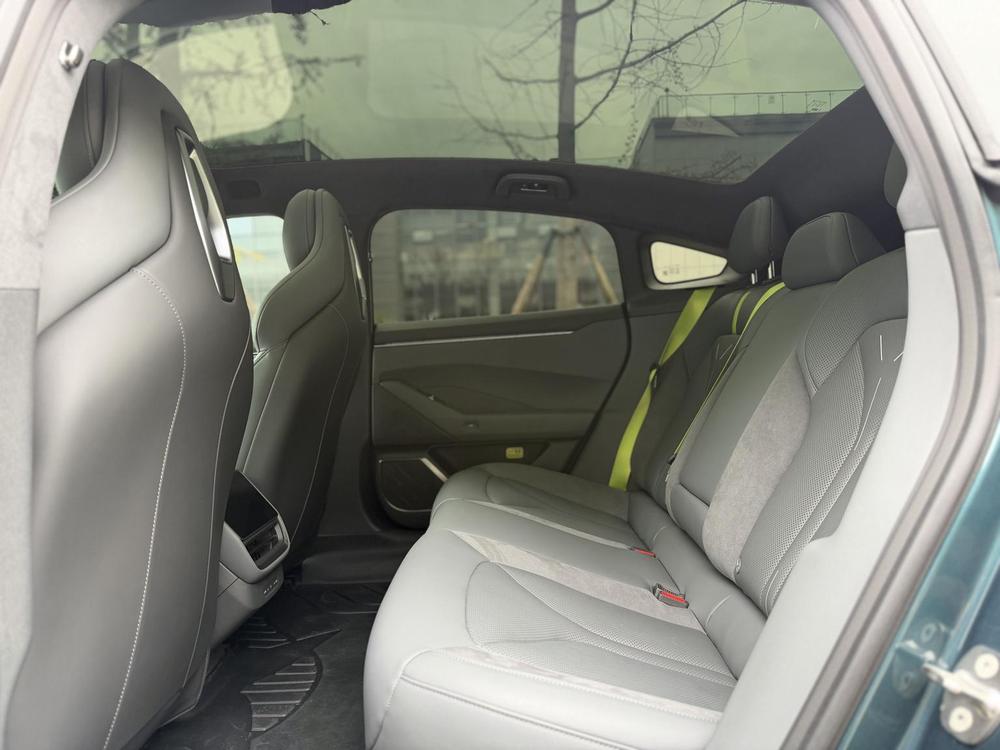 XPeng XPeng P7