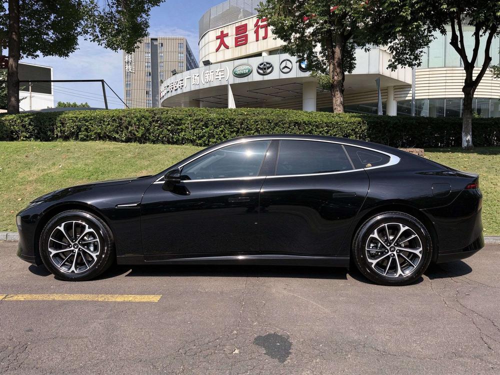 XPeng XPeng P7