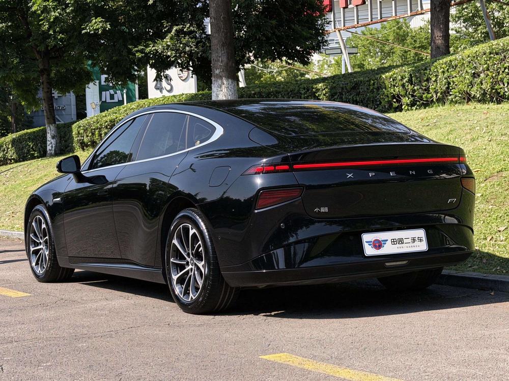 XPeng XPeng P7