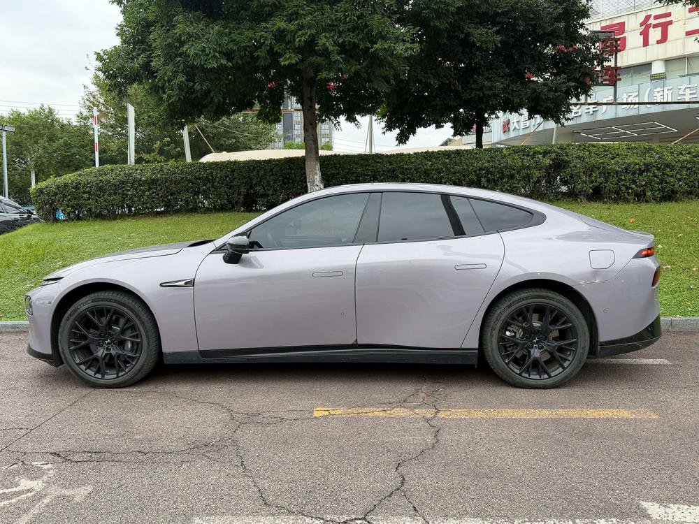 XPeng XPeng P7