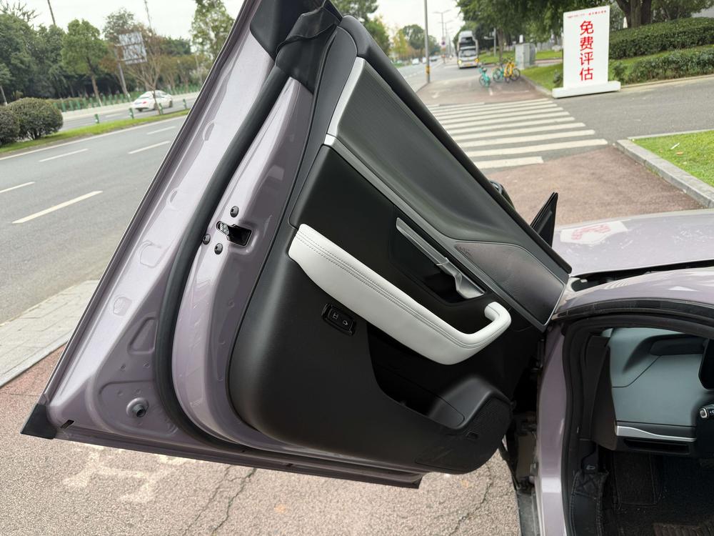 XPeng XPeng P7