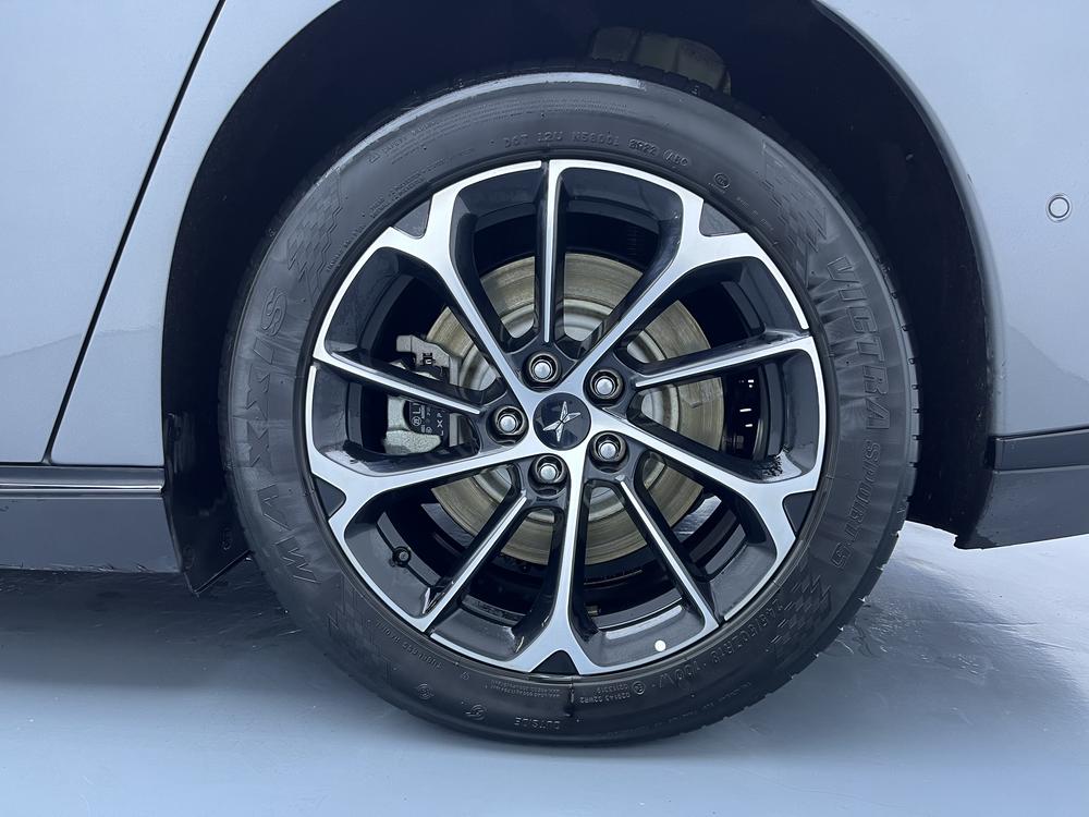 XPeng XPeng P7