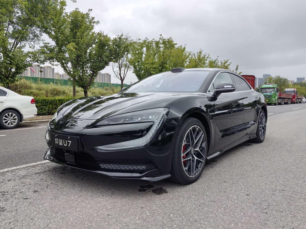 Yangwang Yangwang U7 EV