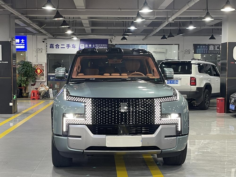 Yangwang Yangwang U8