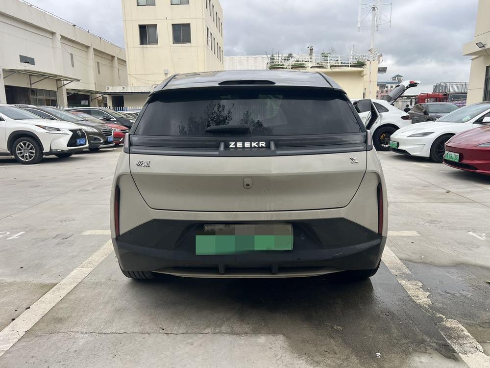 Zeekr ZEEKR X