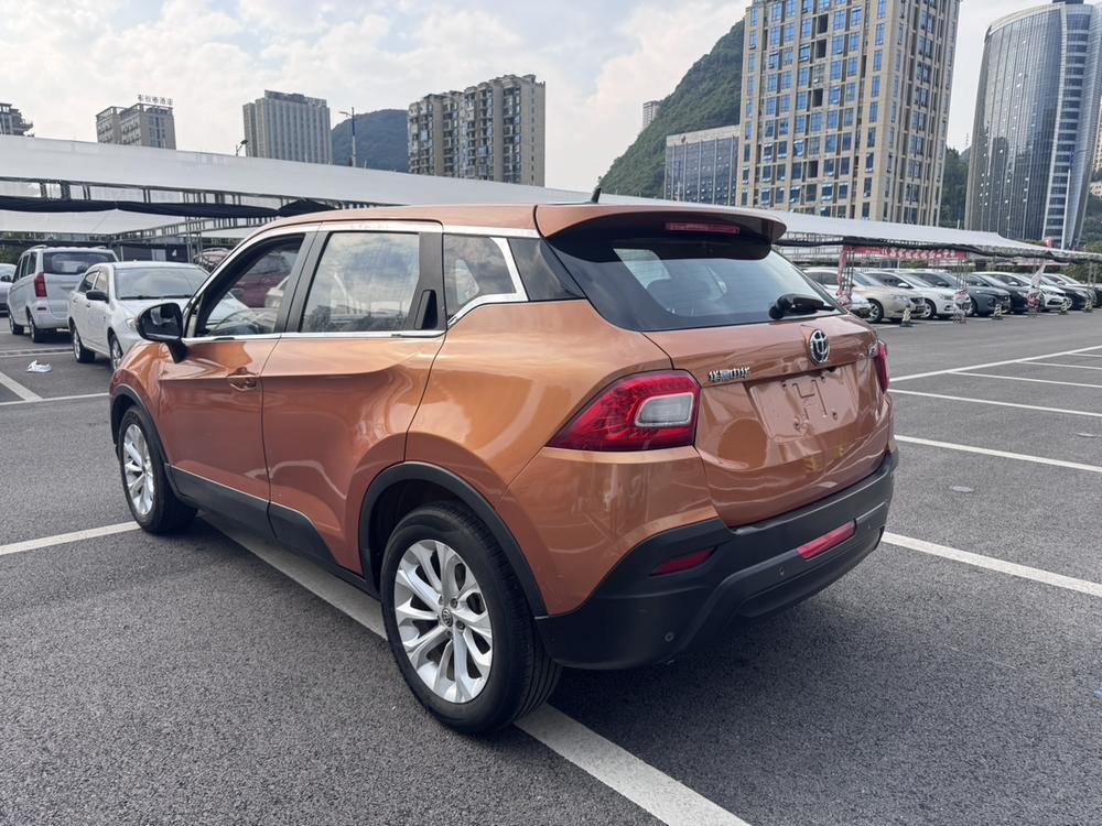 Zhonghua Brilliance V3