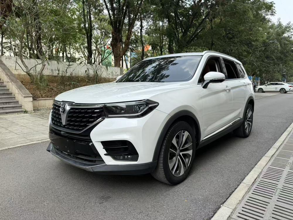 Zhonghua Brilliance V7