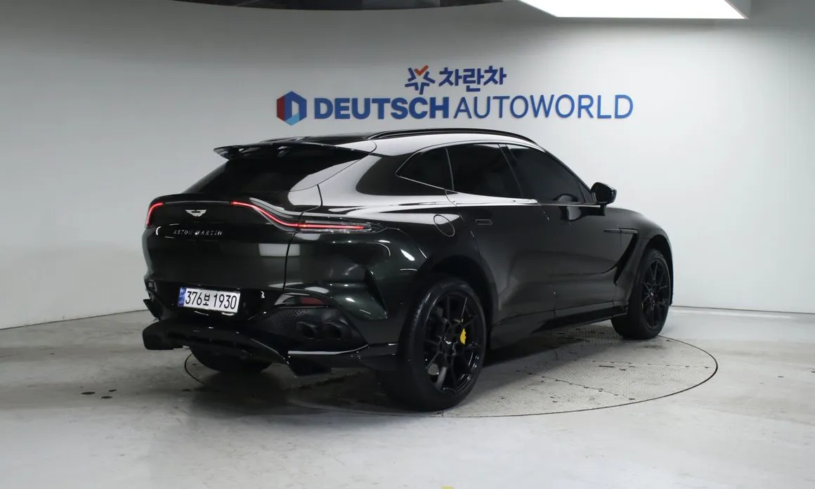 Astonmartin DBX