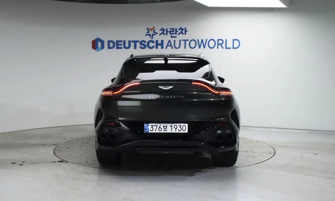 Astonmartin DBX