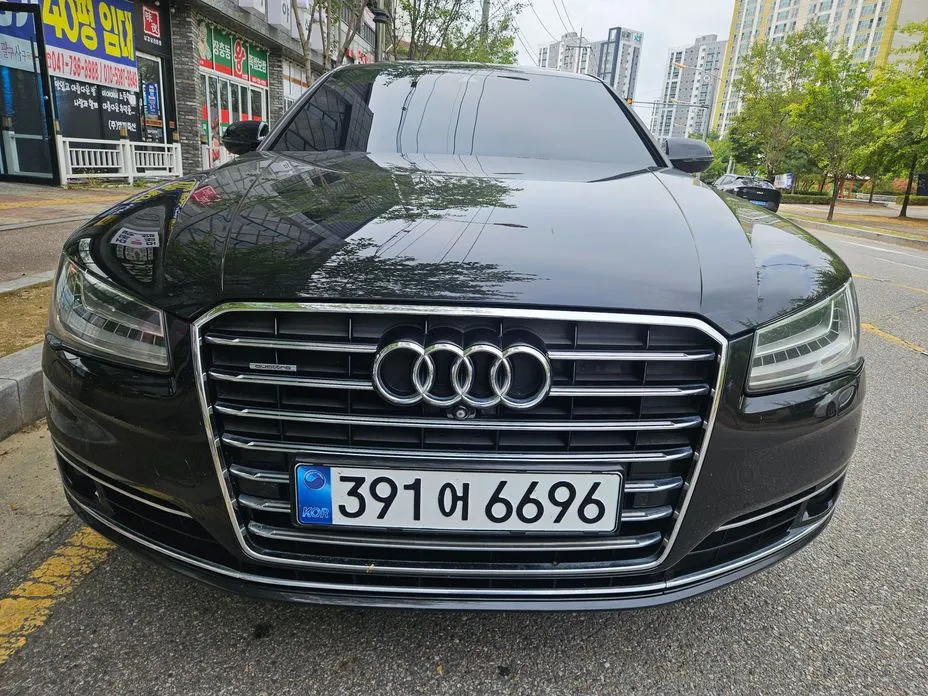 Audi A8