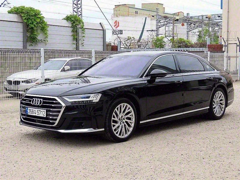 Audi A8