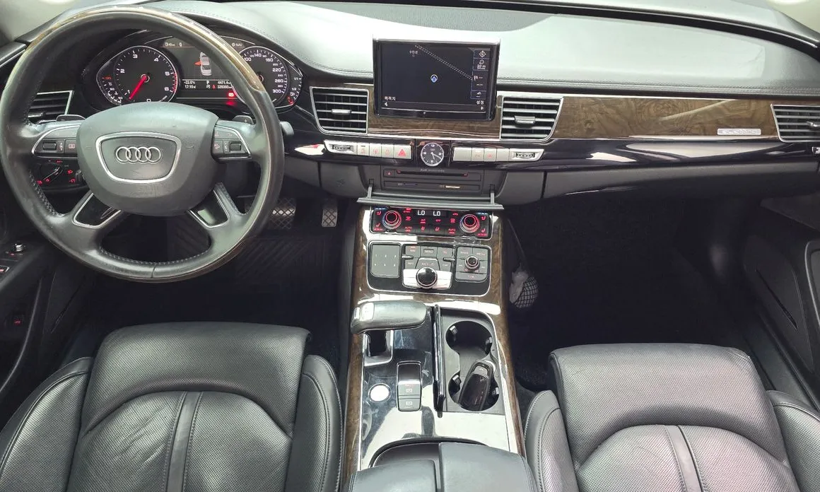 Audi A8
