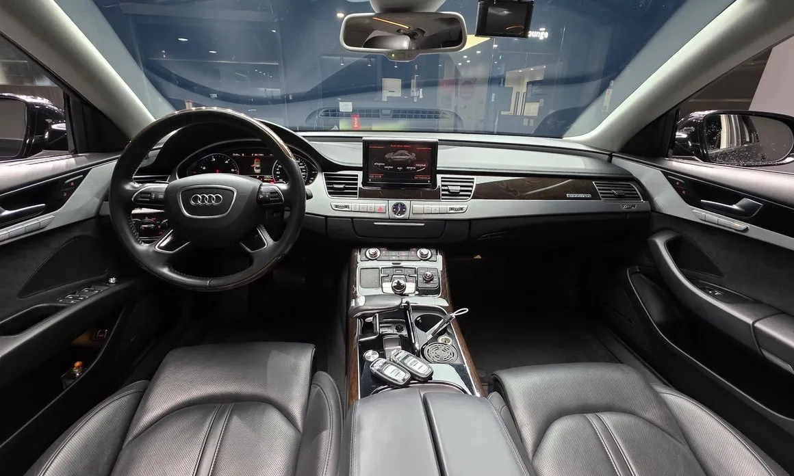 Audi A8