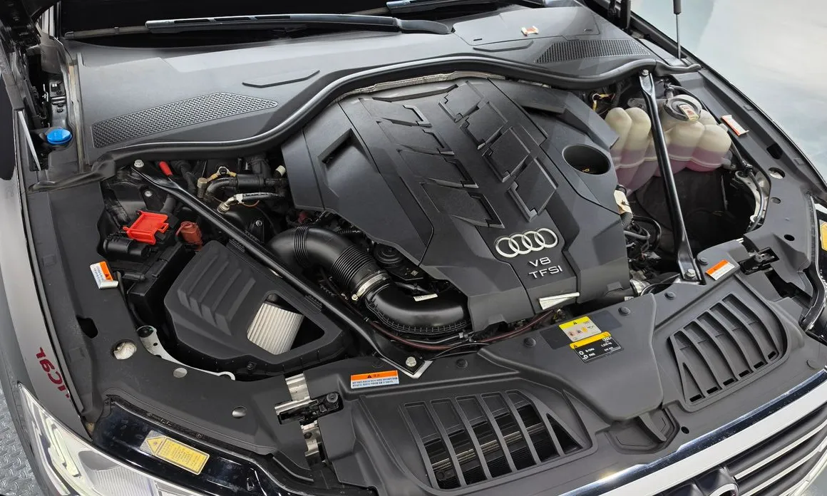Audi A8