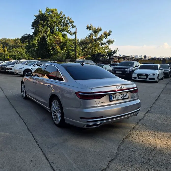 Audi A8