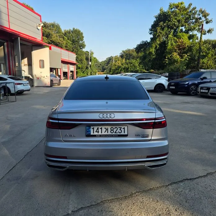 Audi A8