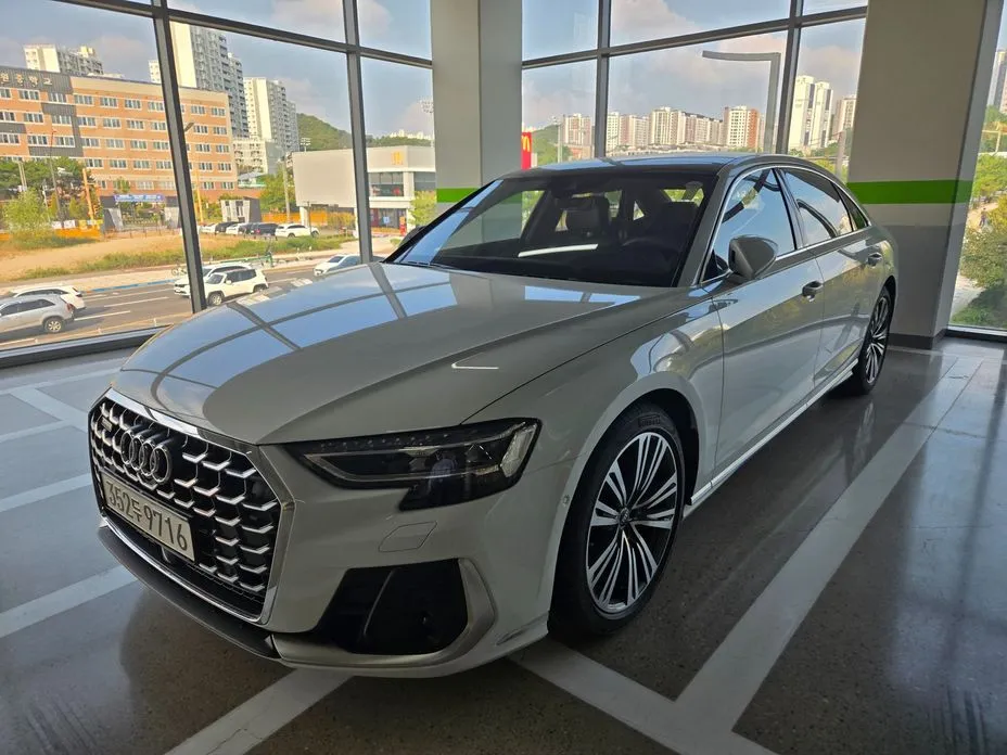 Audi A8