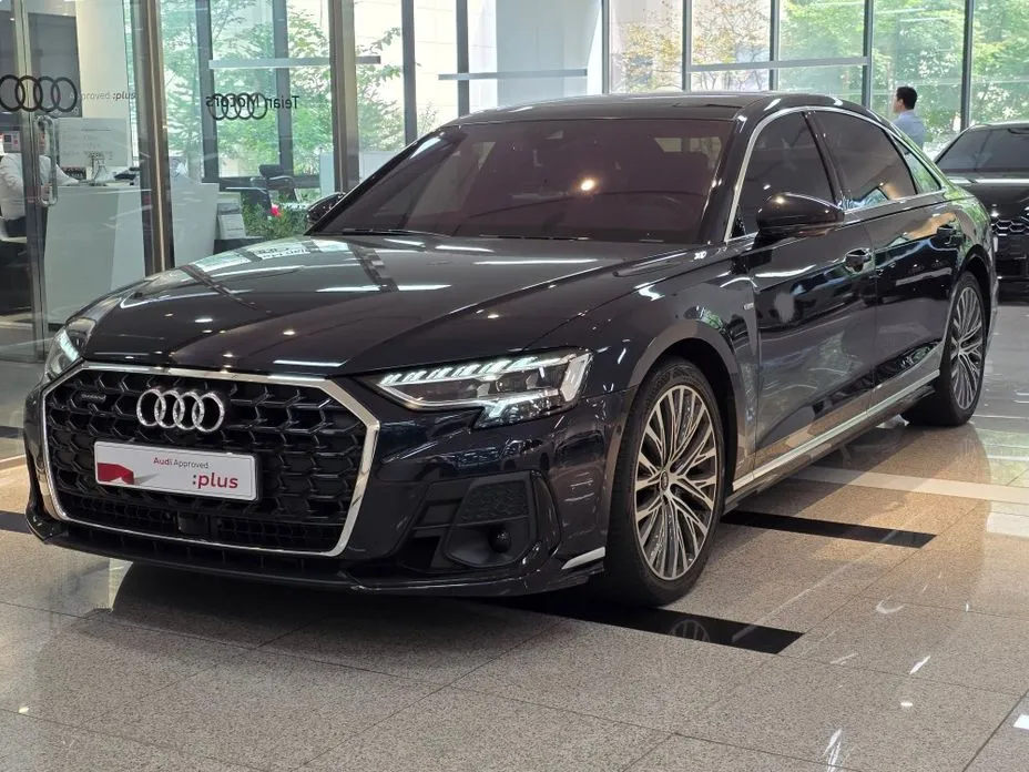 Audi A8