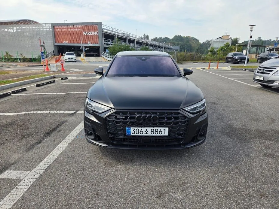 Audi A8