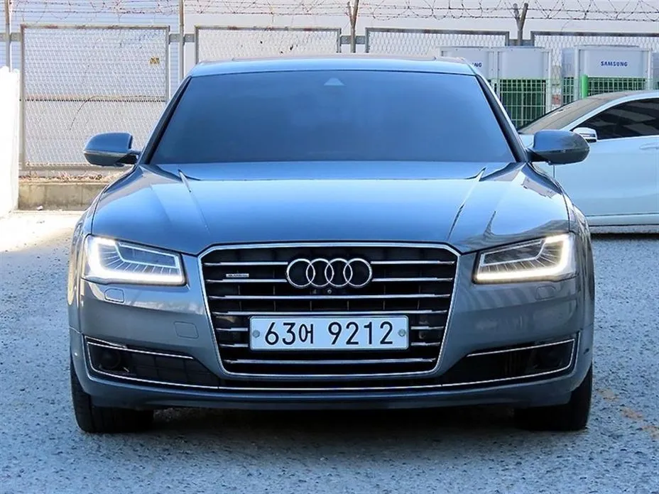 Audi A8