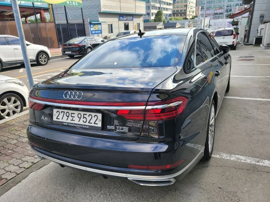 Audi A8