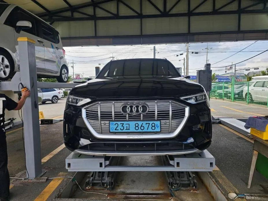 Audi e-tron