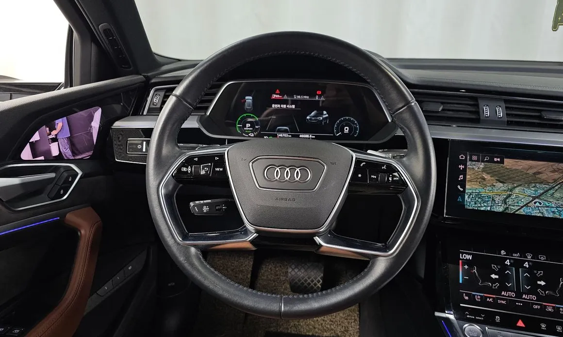 Audi e-tron