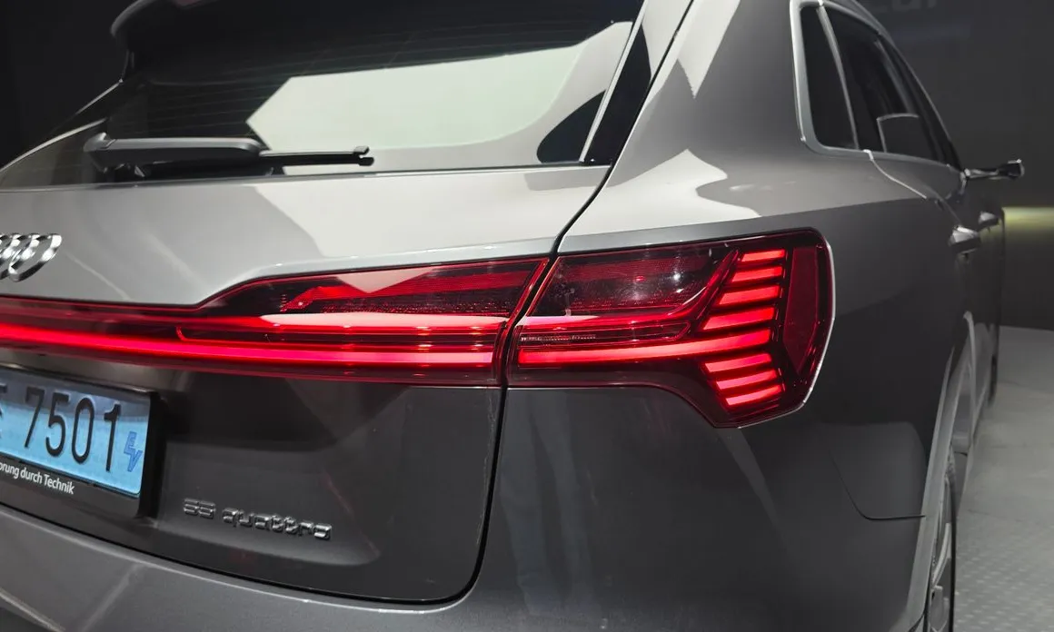Audi e-tron