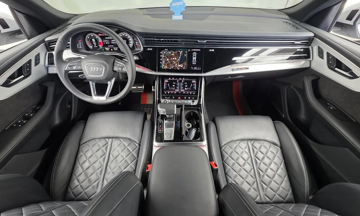 Audi Q8