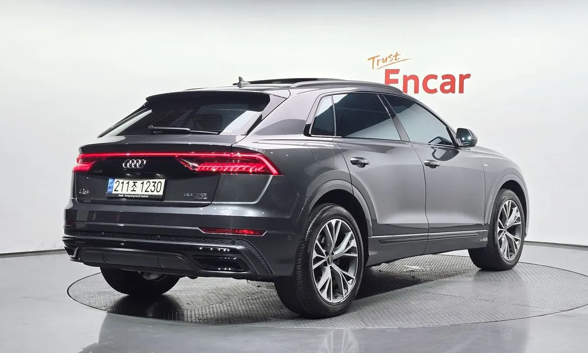Audi Q8