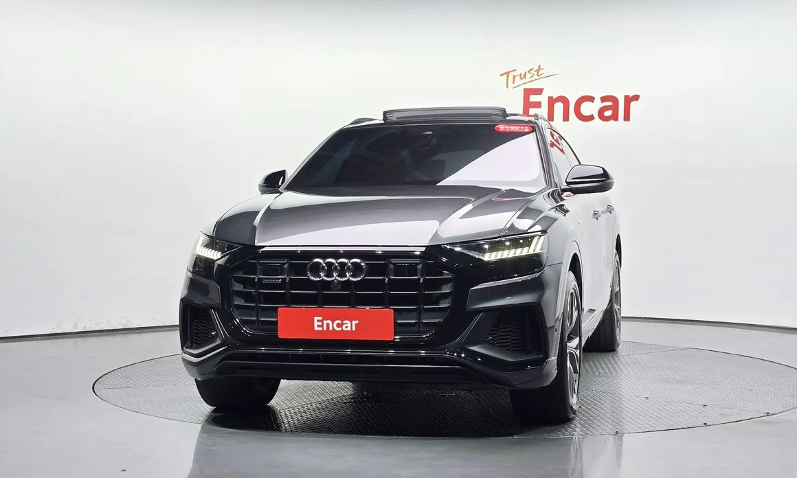 Audi Q8