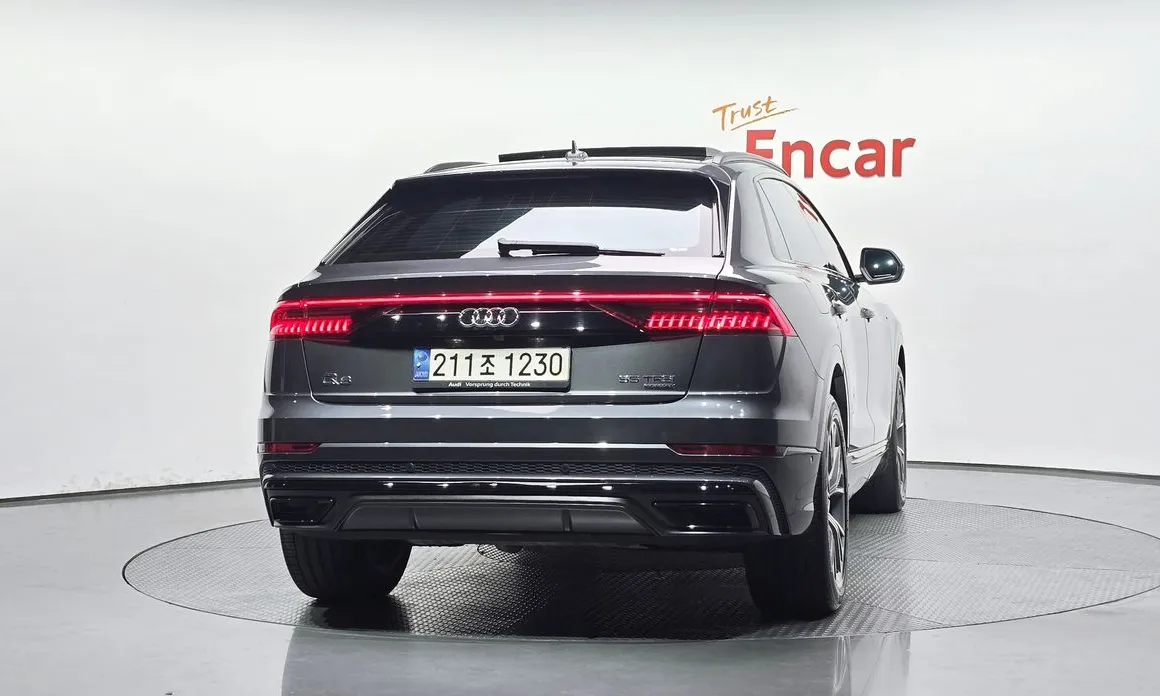 Audi Q8
