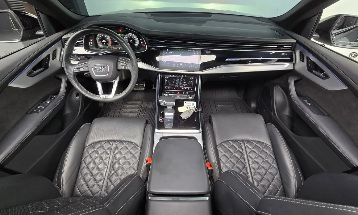 Audi Q8