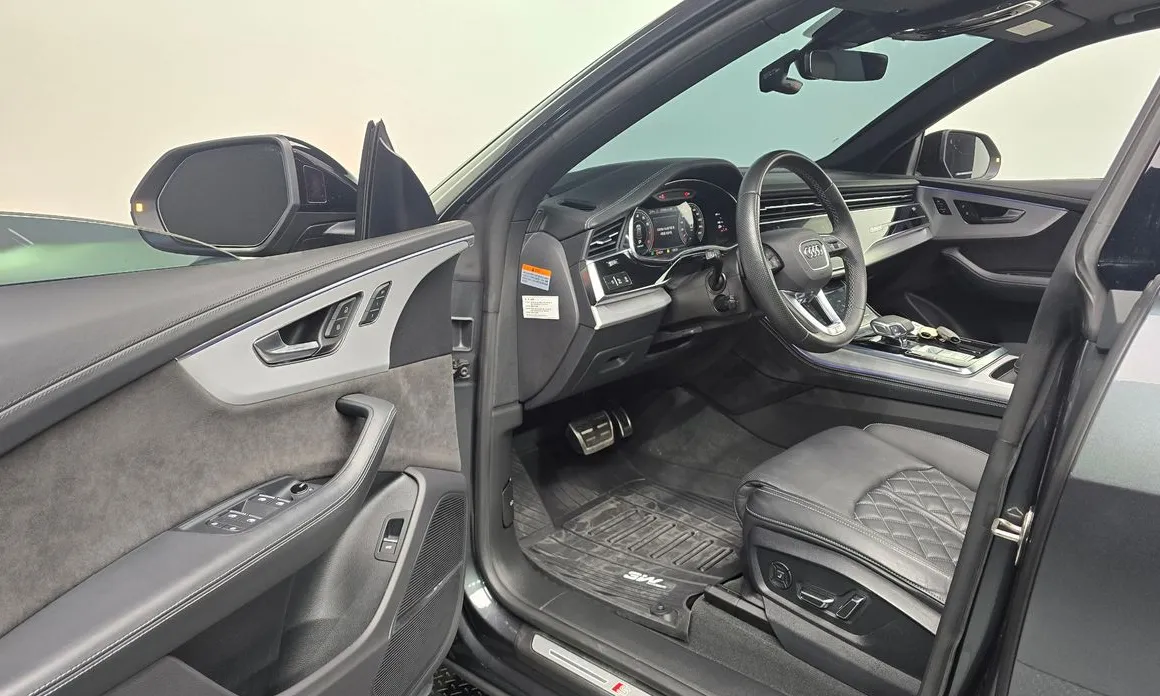 Audi Q8