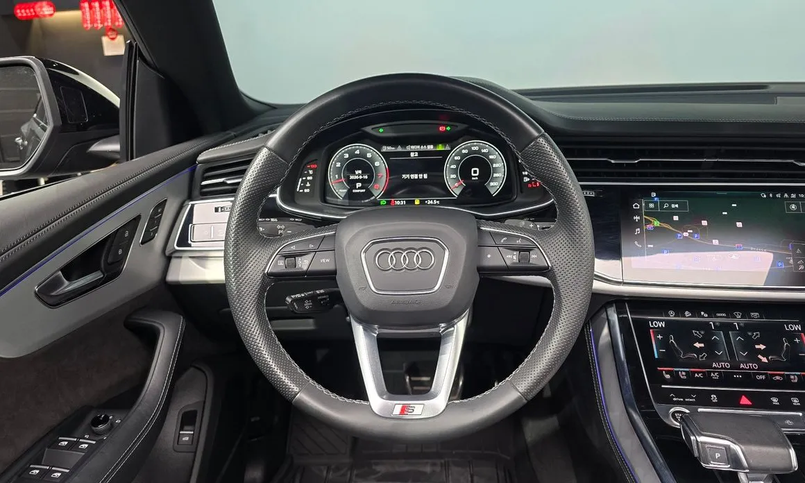 Audi Q8