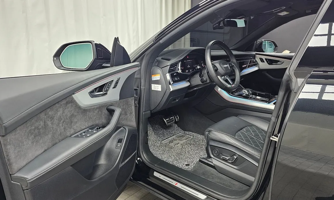 Audi Q8