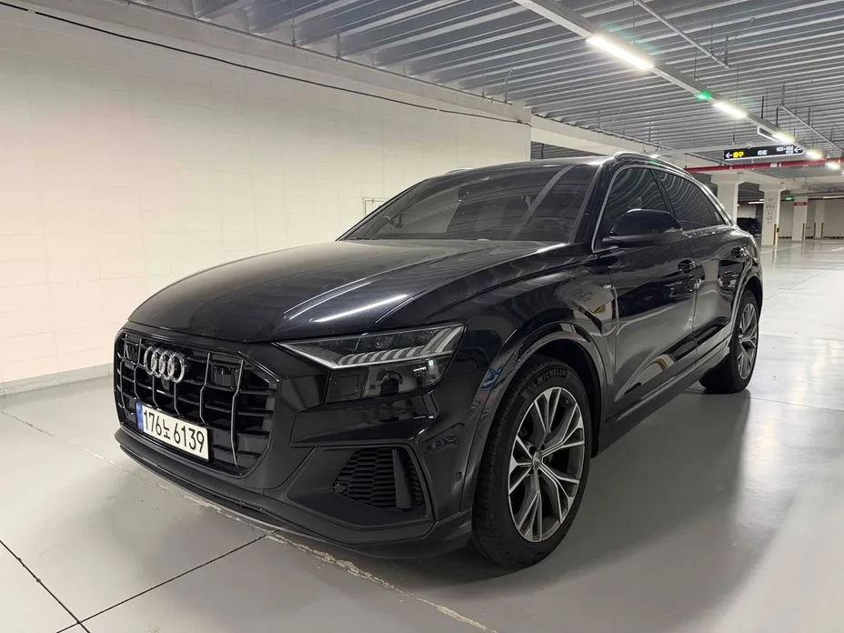 Audi Q8