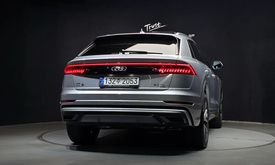 Audi Q8