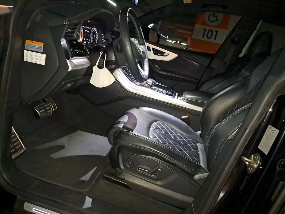 Audi Q8