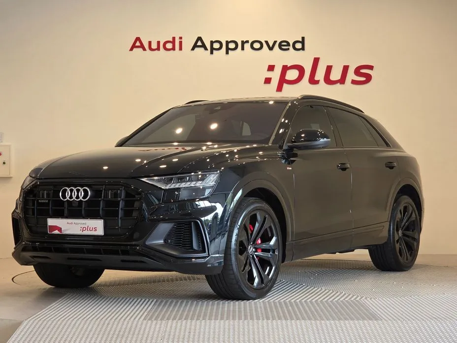 Audi Q8