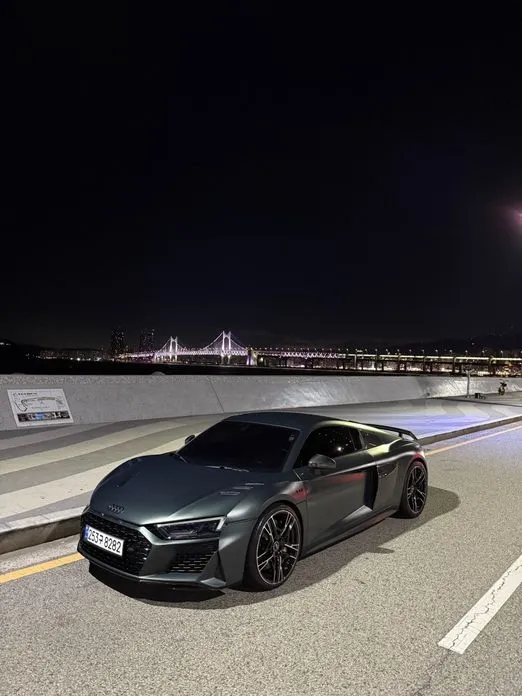 Audi R8