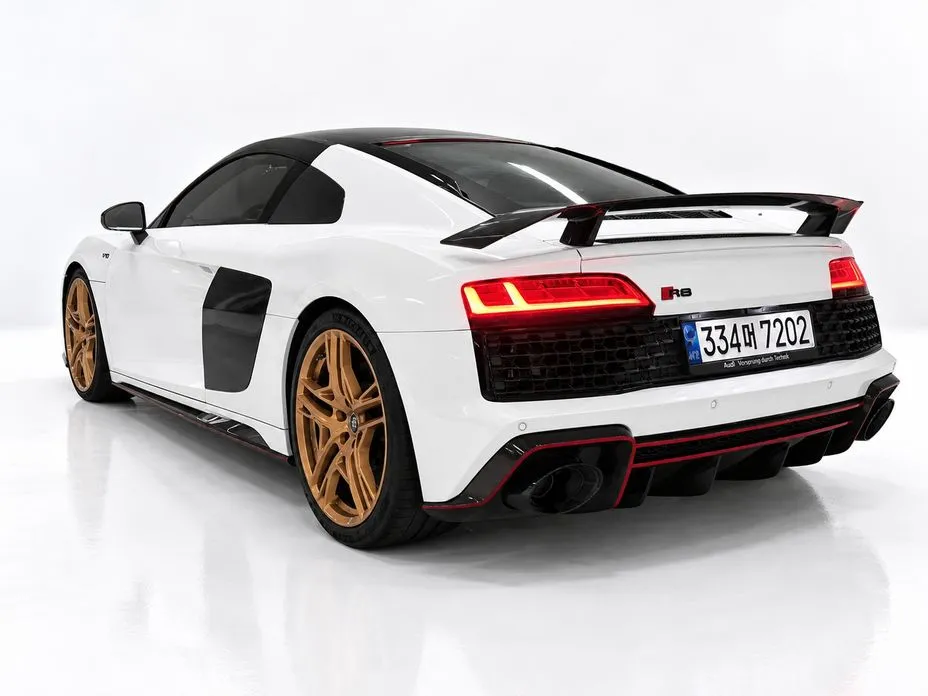 Audi R8