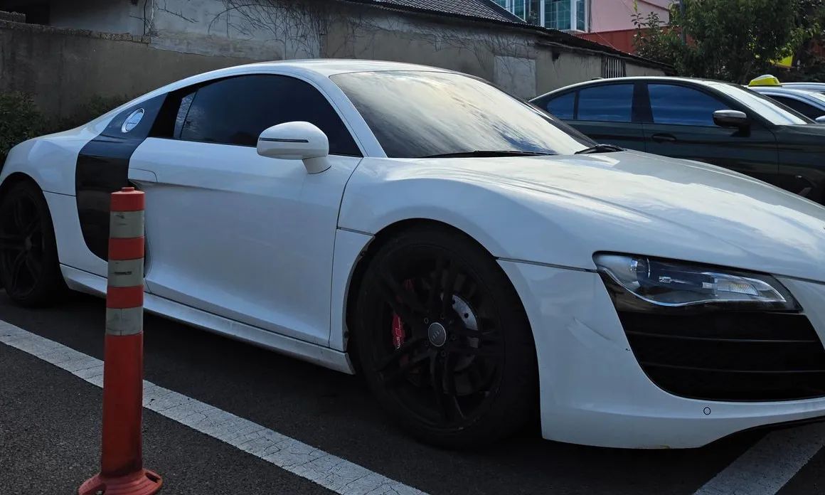 Audi R8