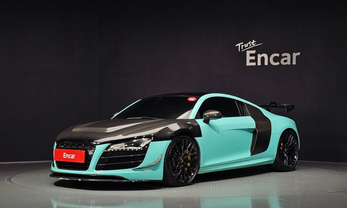 Audi R8