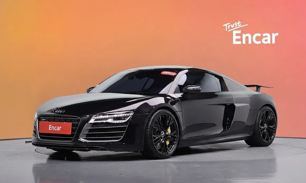 Audi R8