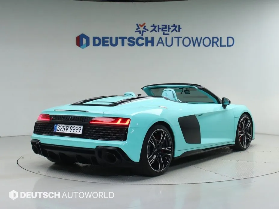 Audi R8