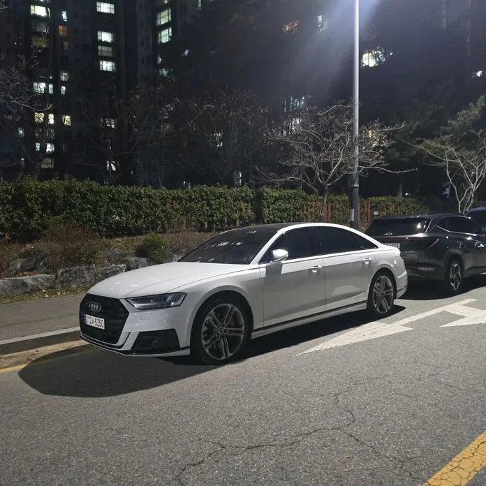 Audi S8