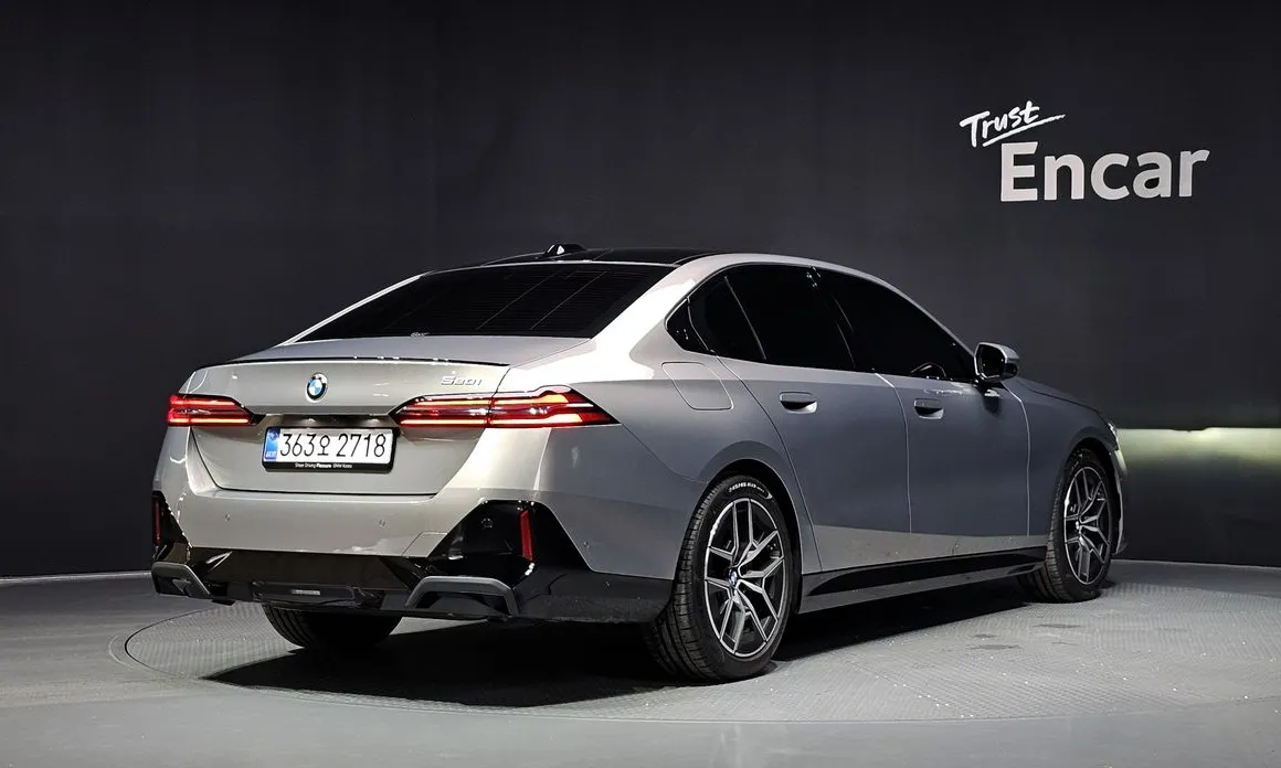 BMW 5-Series