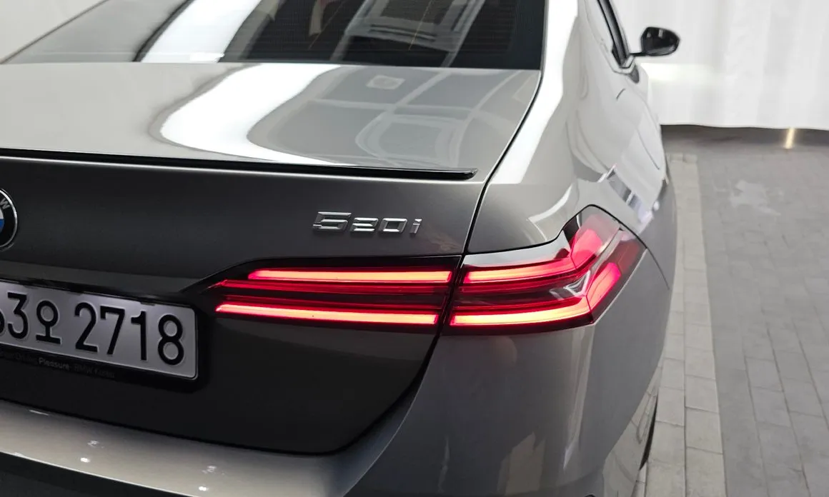 BMW 5-Series
